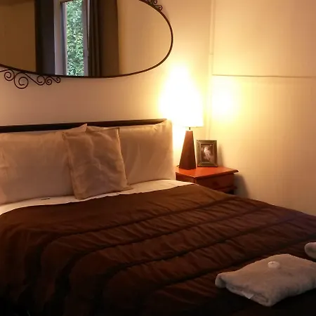 Black Cockatoo Lodge-3