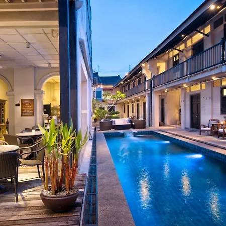 Noordin Mews-3