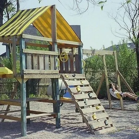 Blue Moon Motel-3