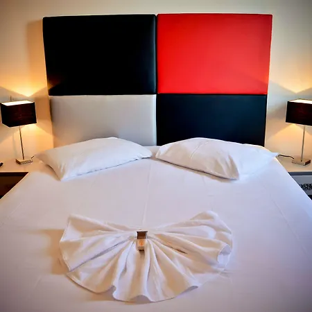 Adonis Hotel Bayonne-3