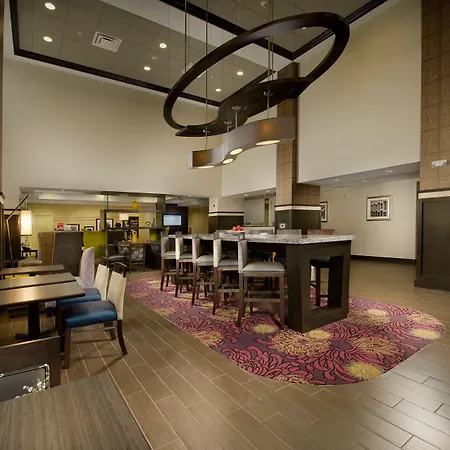 Hampton Inn & Suites - Buffalo Airport-2