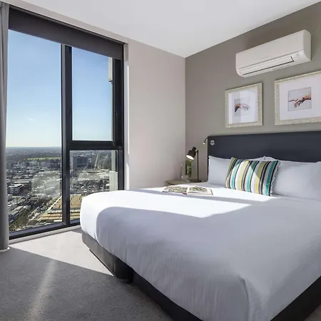 Oaks Melbourne On William Suites-2