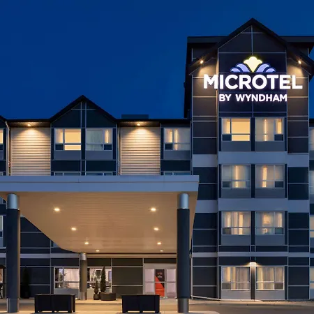 Microtel Inn And Suites By Wyndham Weyburn-3