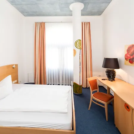 Aparthotel Magdeburg-3