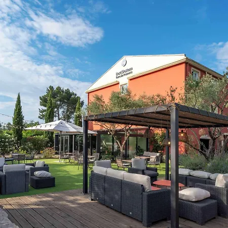 Best Western Terre De Provence-3