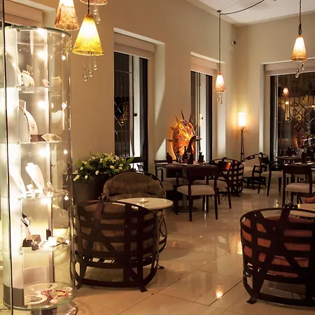 Plaza Gallery Hotel Boutique-2