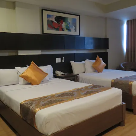 The Pinnacle Hotel And Suites-2