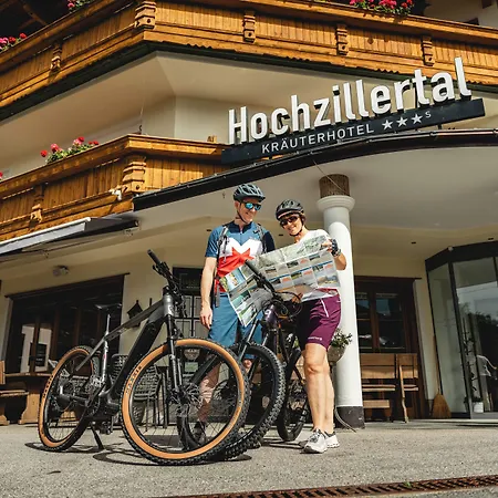 Kraeuterhotel Hochzillertal-2