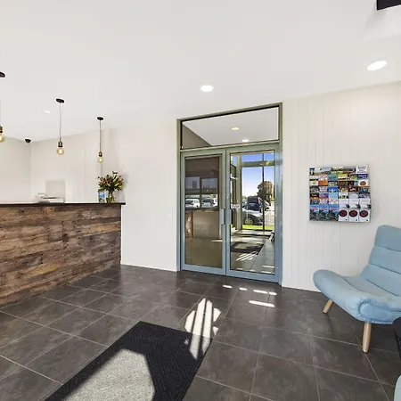 Moonlight Bay Apartments-3