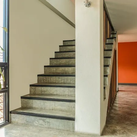 Oyo 233 Sunshine House-3