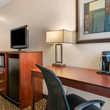 Best Western Plus Covered Bridge Inn-2