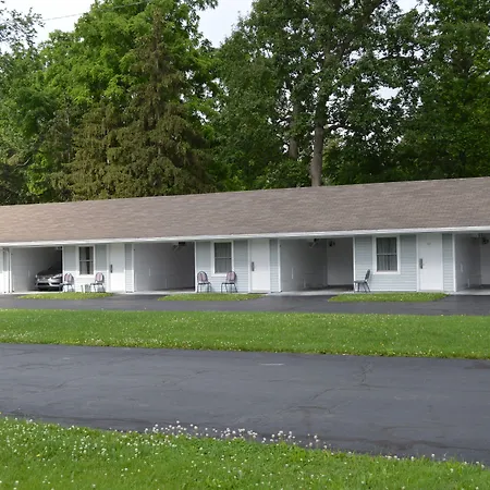Great Lakes Motel-3