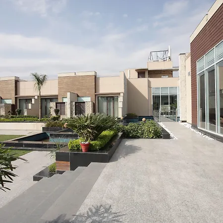 Oodles Hotel-3
