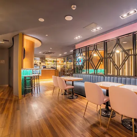 Hotel Indigo Madrid - Gran Via By Ihg-3