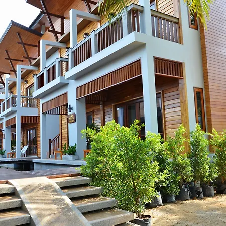 Lanta Miami Resort-3
