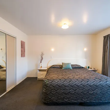 Annabelle Court Motel-3