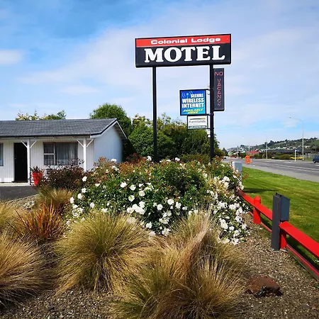 Colonial Lodge Motel-2