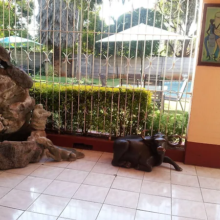 Daisy'S Guest House-2