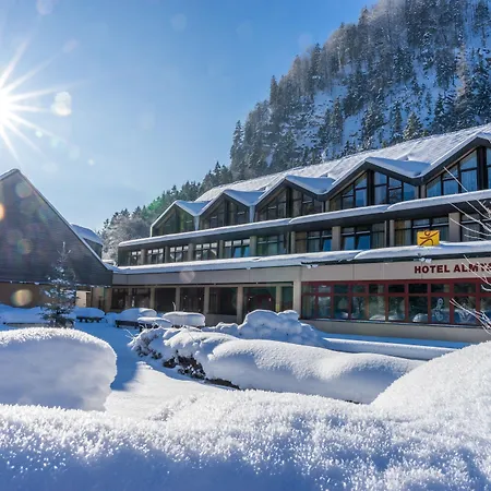 Jufa Hotel Gruenau Im Almtal-3