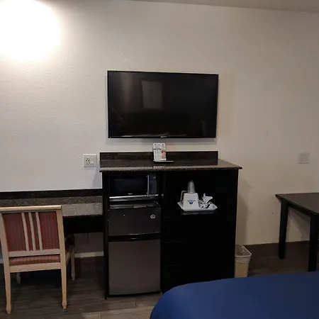 Americas Best Value Inn - Brownsville-2