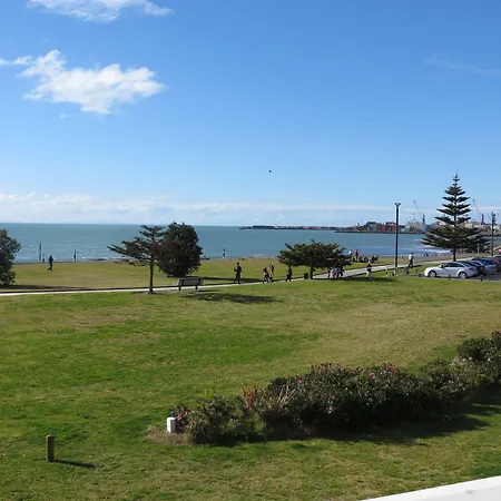 Harbour View Motel On Ahuriri Beach In Napier Nz With Sea View Suites-3