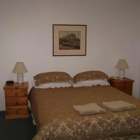 River Park Motor Inn-3