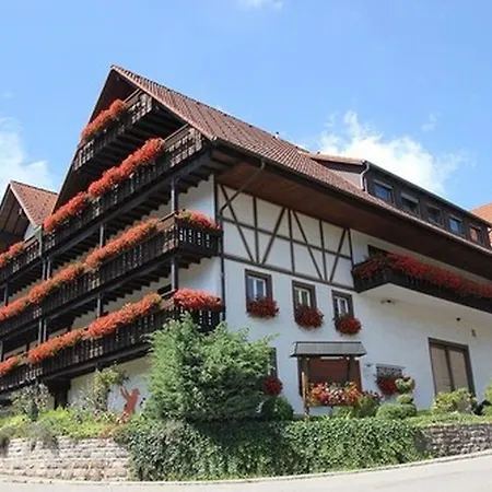 Hotel Waldblick BSR Garten mit Pavillons im Schwarzwald, ideal für Paare, Familien, Hunde-3