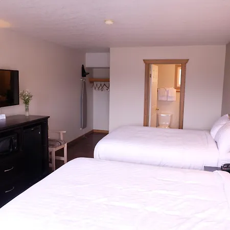 Golden Village Lodge-2