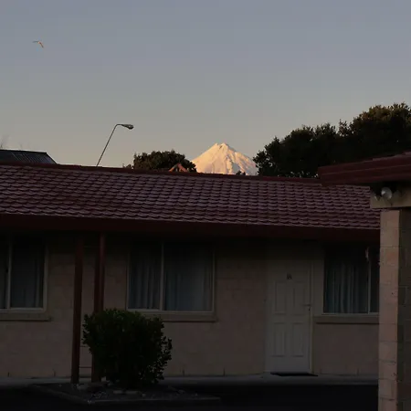 Bks Egmont Motor Lodge-2