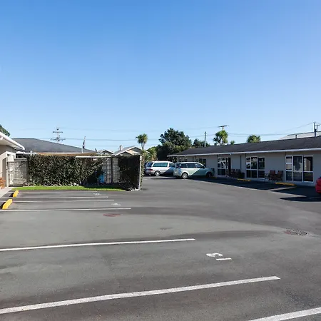 Beach Street Motel Apartments-2