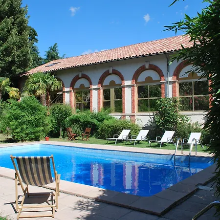 Hotel Les Bellugues-3