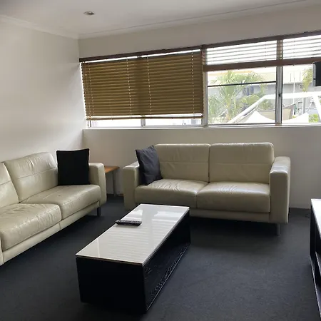 Cosmopolitan Motel & Serviced Apartments-3