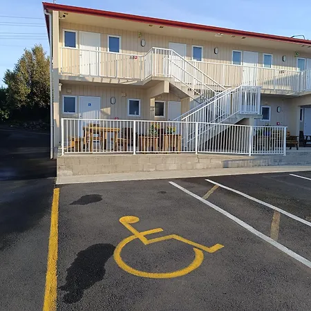 Bayfield Motel And Apartment-3