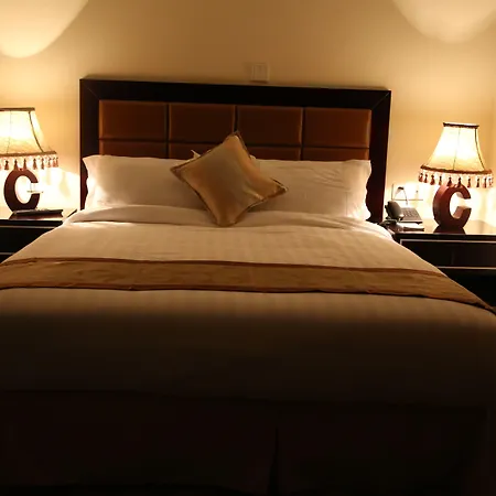 Caravan Hotel-2