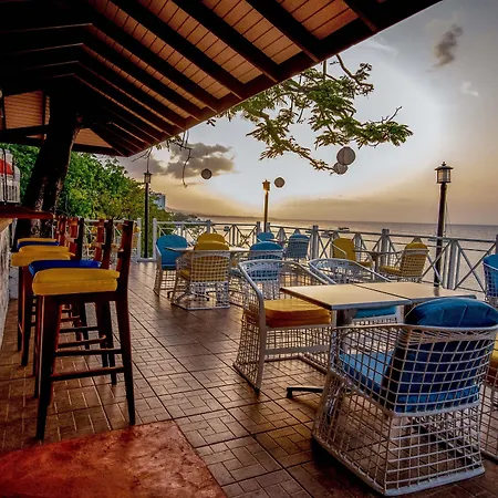 Hibiscus Lodge Hotel-3