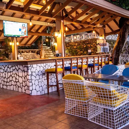 Hibiscus Lodge Hotel-2