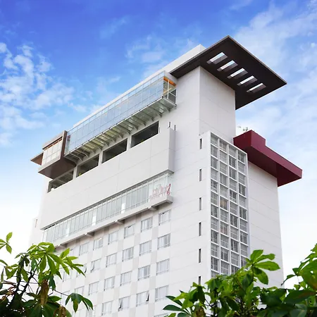 The Zhm Premiere Padang-3