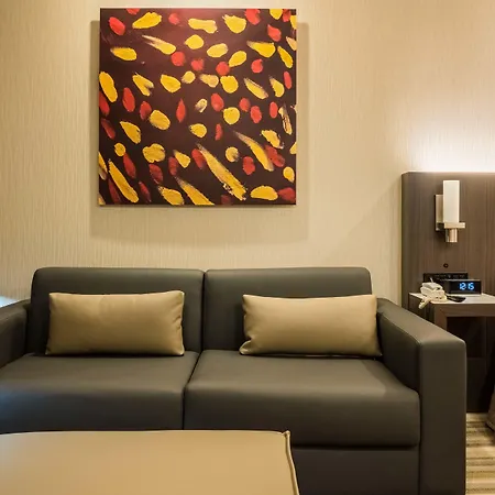 Le Chabrol Hotel&Suites-3