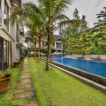 Summer Hills Hotel & Villas Bandung-3
