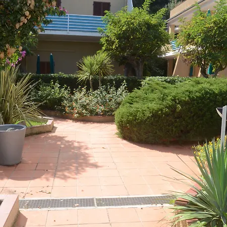 Hotel Le Acacie-3