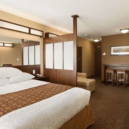 Microtel Inn & Suites By Wyndham Blackfalds-2