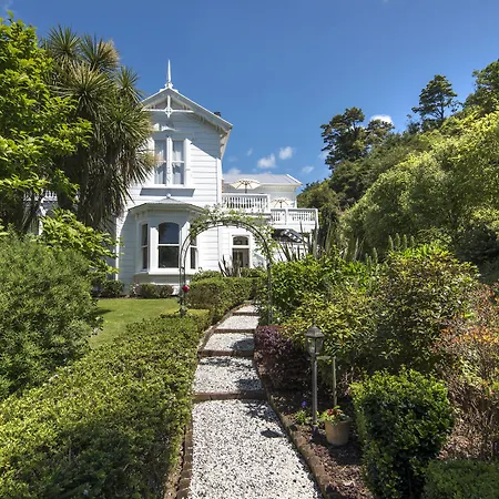 Sennen House Boutique Accommodation-2