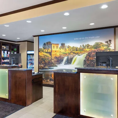 La Quinta By Wyndham Sioux Falls-2