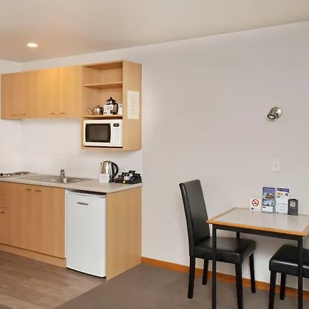 306 Motel Apartments-2