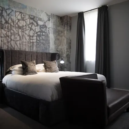 Malmaison Reading-2
