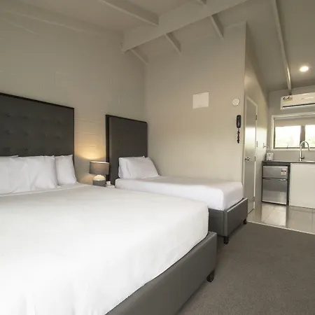 Middlemore Motel-3
