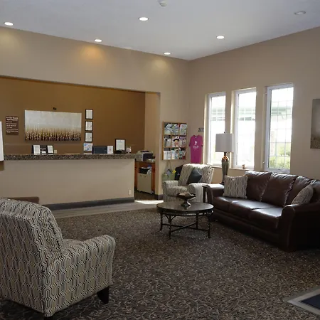 Cobblestone Inn & Suites - Denison | Majestic Hills-3