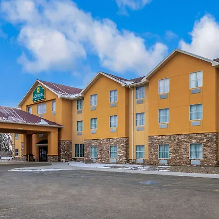 La Quinta Inn & Suites Casino And Bar By Wyndham Glendive-2