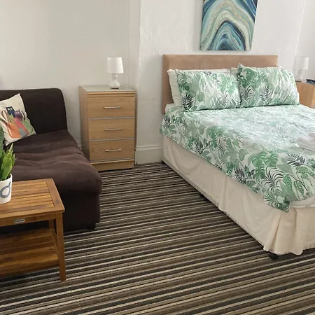 Donnington Guesthouse-3