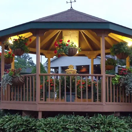 Hemlock Inn-2